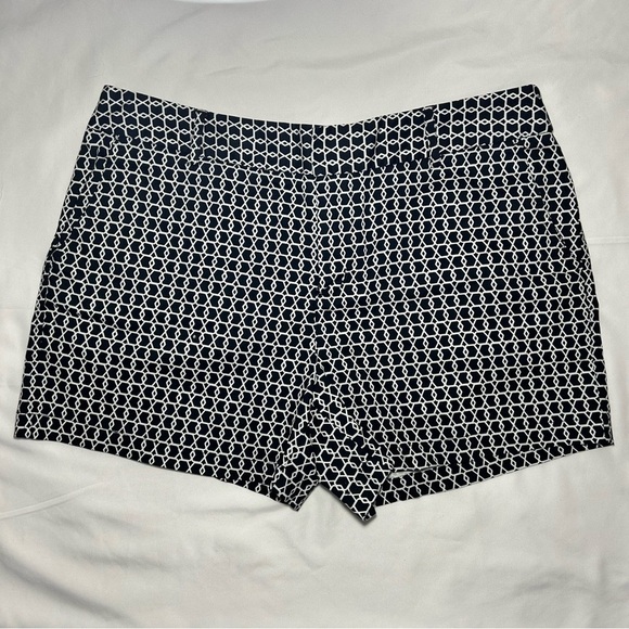 Jones New York Size 12 Printed Shorts - Picture 1 of 10